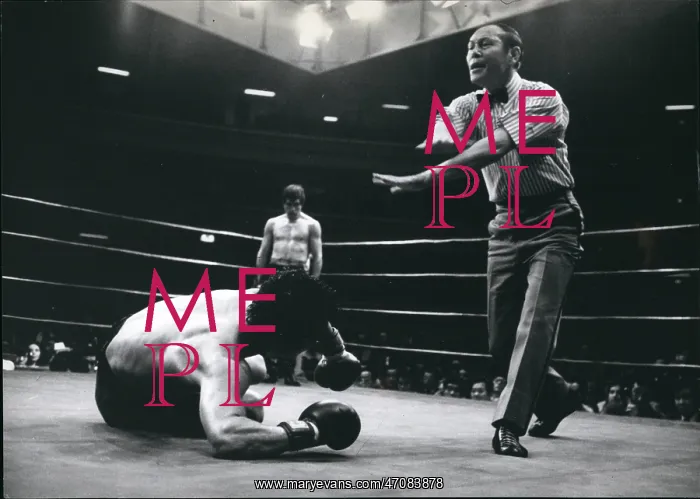 : Boxing. May 05, 1976 - World title fight in Tokyo : Boxing. May 05, 1976 - World title fight in Tokyo