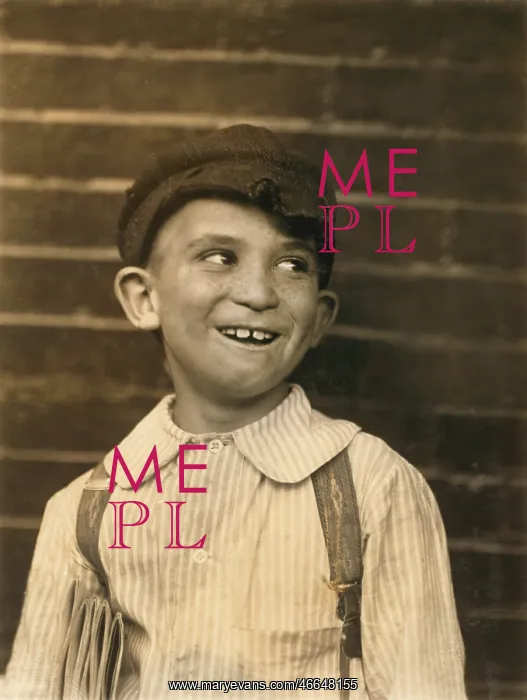: Boy - Child Labour - Occupations - Newsboy : Boy - Child Labour - Occupations - Newsboy