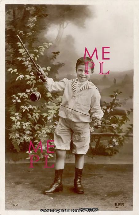  : BOY PLAYS DIABOLO 1907