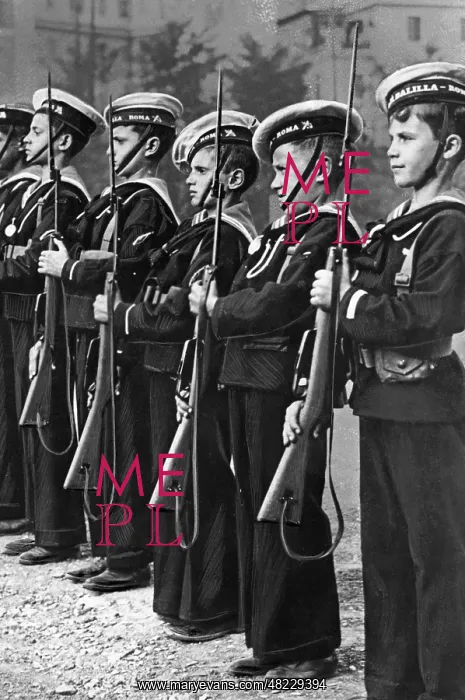 : Boys of the Balilla division Caio Duilio, 1935 : Boys of the Balilla division Caio Duilio, 1935
