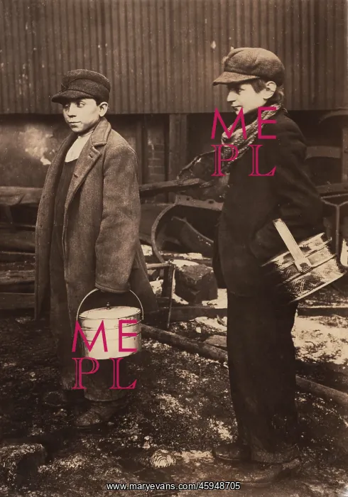 : Boys - Child Labour - Worker - Glassmaking : Boys - Child Labour - Worker - Glassmaking
