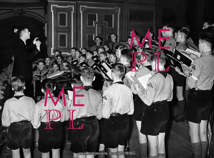 : Boys choir in the Berliner Philharmonie, 1940 : Boys choir in the Berliner Philharmonie, 1940