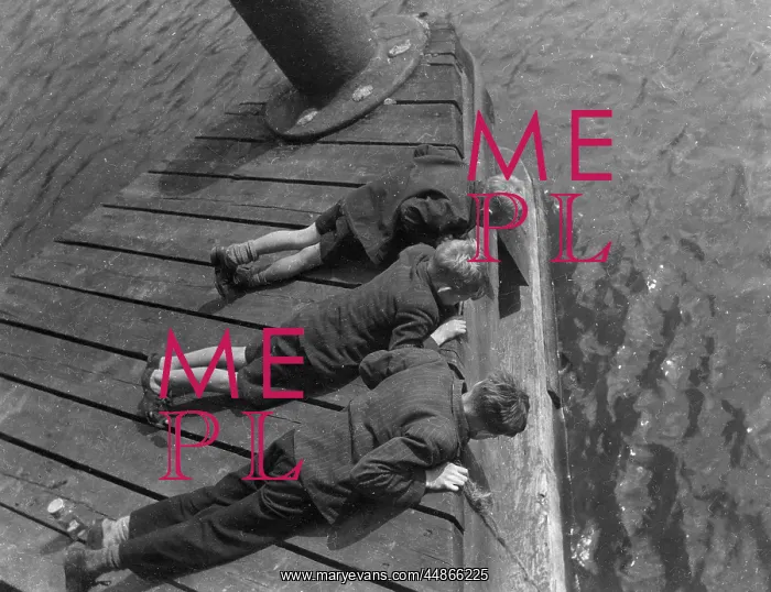 : BOYS CRABBING : BOYS CRABBING