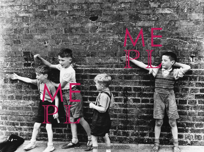 : Boys on a Dublin street : Boys on a Dublin street
