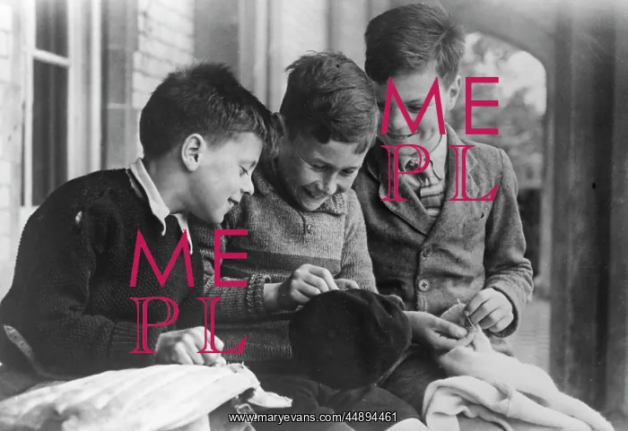 : BOYS MEND CLOTHES : BOYS MEND CLOTHES