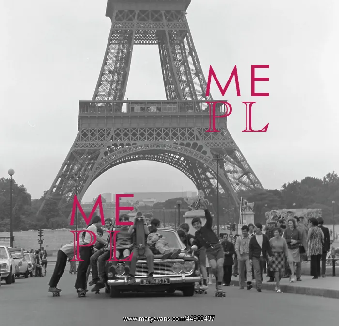 : Boys riding on top of a car - Paris : Boys riding on top of a car - Paris