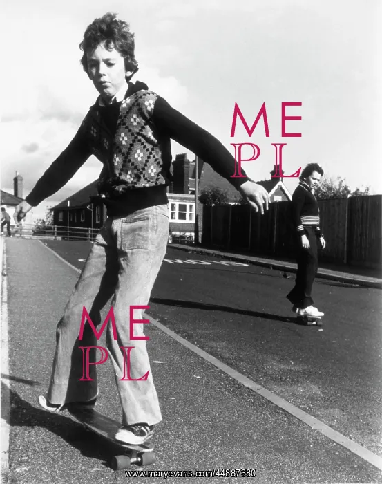 : BOYS SKATEBOARDING : BOYS SKATEBOARDING