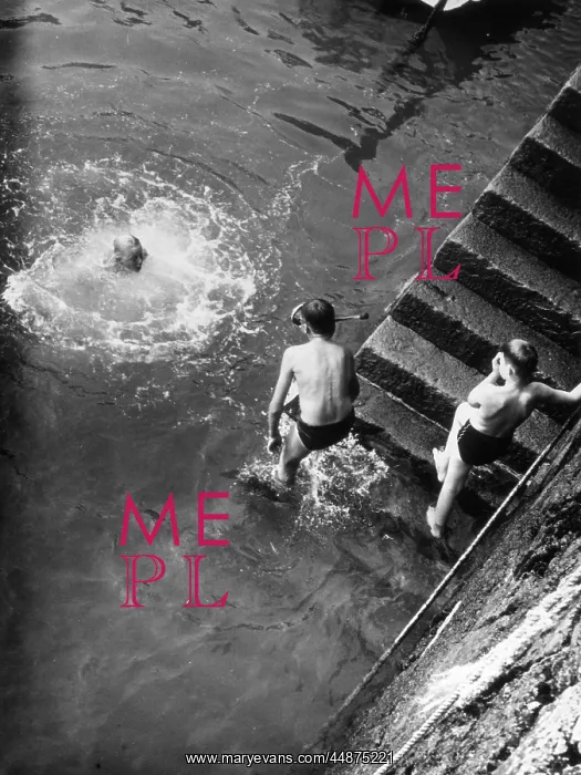 : BOYS SWIMMING : BOYS SWIMMING