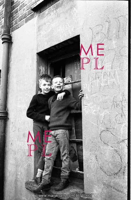: Boys on a window ledge, Belfast, Northern Ireland : Boys on a window ledge, Belfast, Northern Ireland
