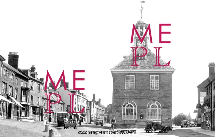  : Brackley, Town Hall c1950