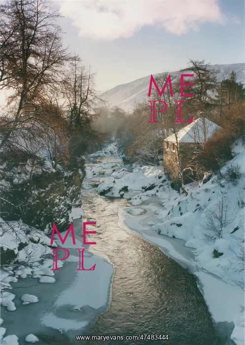  : Braemar, Royal Deeside ' river in snow