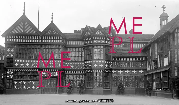 : Bramhall Hall, Cheshire : Bramhall Hall, Cheshire