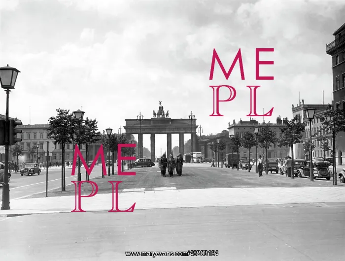 : Brandenburg Gate in Berlin, 1939 : Brandenburg Gate in Berlin, 1939