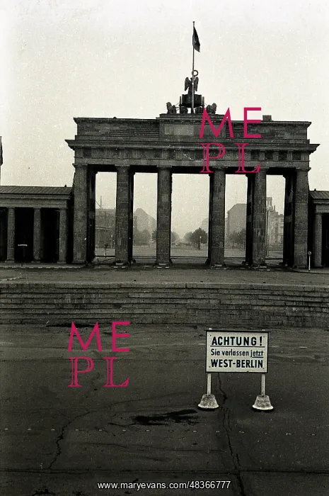 : The Brandenburg Gate, Berlin : The Brandenburg Gate, Berlin