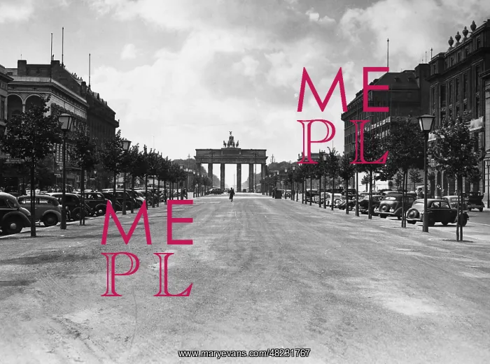 : The Brandenburg Gate in Berlin, Germany, 1939 : The Brandenburg Gate in Berlin, Germany, 1939