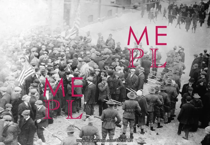 : The Bread and Roses strike. National Guardsmen ? : The Bread and Roses strike. National Guardsmen ?