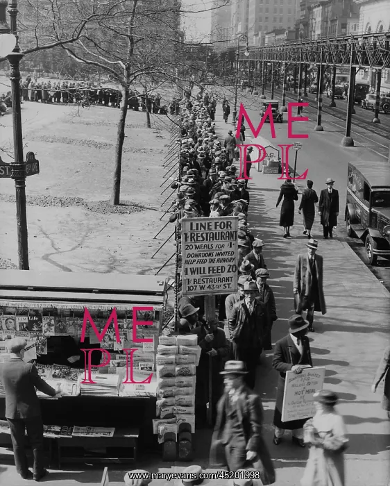 : Breadline along Bryant Park in Mid-town ? : Breadline along Bryant Park in Mid-town ?