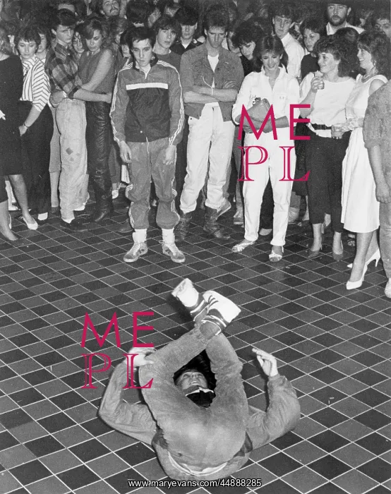 : BREAKDANCING : BREAKDANCING