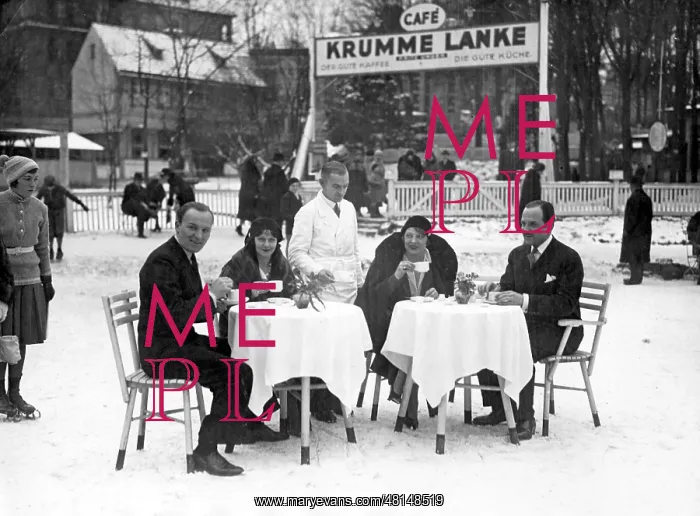 : Breakfast on the ice in Berlin, 1936 : Breakfast on the ice in Berlin, 1936