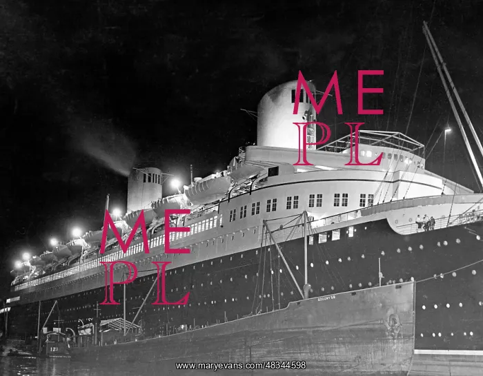 : The Bremen in New York, 1939 : The Bremen in New York, 1939