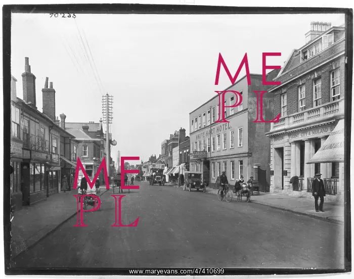  : BRENTWOOD HIGH STREET
