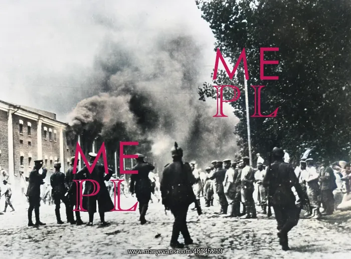  : Brest-Litovsk buildings burn