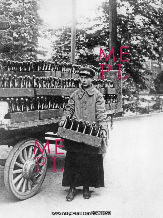 : Brewer's draywoman, 1917 : Brewer's draywoman, 1917