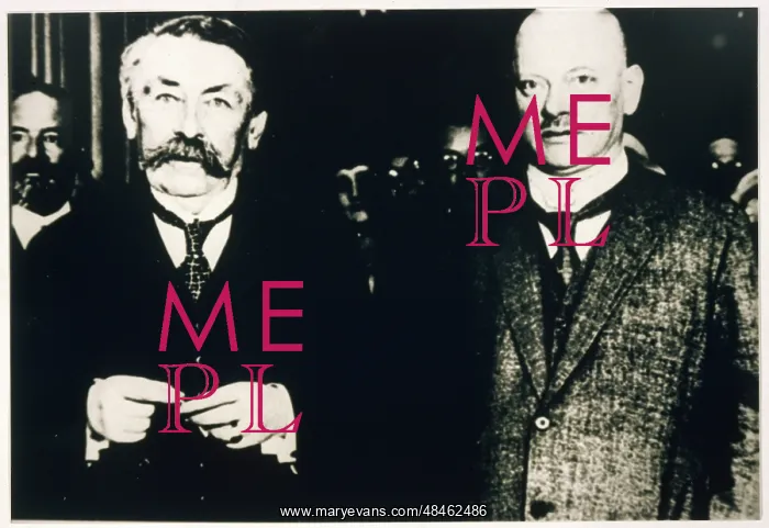 : BRIAND & STRESEMANN : BRIAND & STRESEMANN
