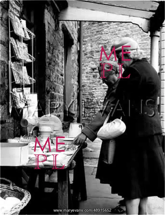 : BRIC-A-BRAC STALL : BRIC-A-BRAC STALL