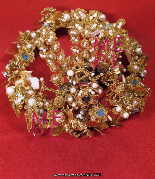 : Bride crown. Innviertel (Upper Austria). About : Bride crown. Innviertel (Upper Austria). About