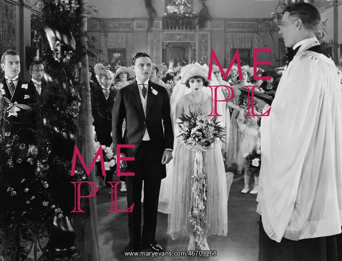 : Bride walking down the wedding aisle : Bride walking down the wedding aisle