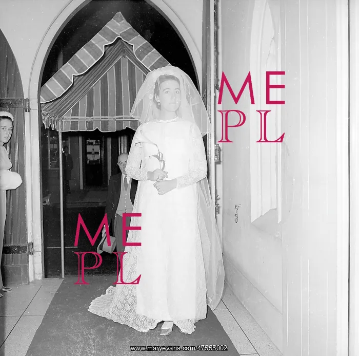  : The bride at the Yateman Biggs Wedding