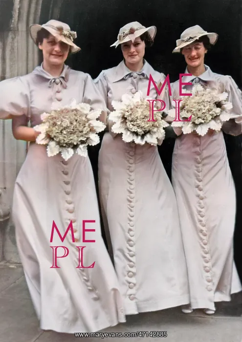 : Three bridesmaids : Three bridesmaids