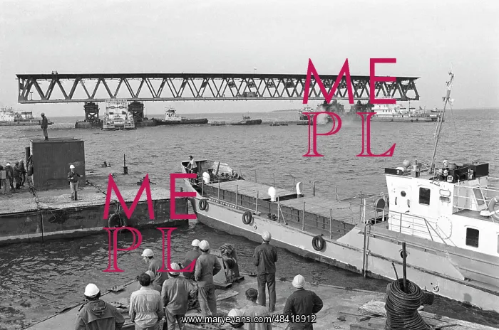 : Bridge construction, 1992 : Bridge construction, 1992