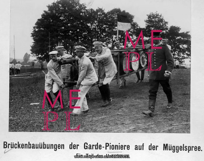 : Bridge construction exercise on the Mueggelspree, 1913 : Bridge construction exercise on the Mueggelspree, 1913