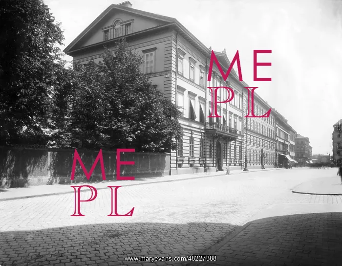  : The Briennerstrasse in Munich