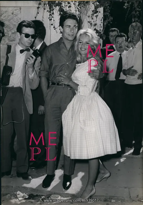 : Brigitte Bardot and Jacques Charrier get married : Brigitte Bardot and Jacques Charrier get married