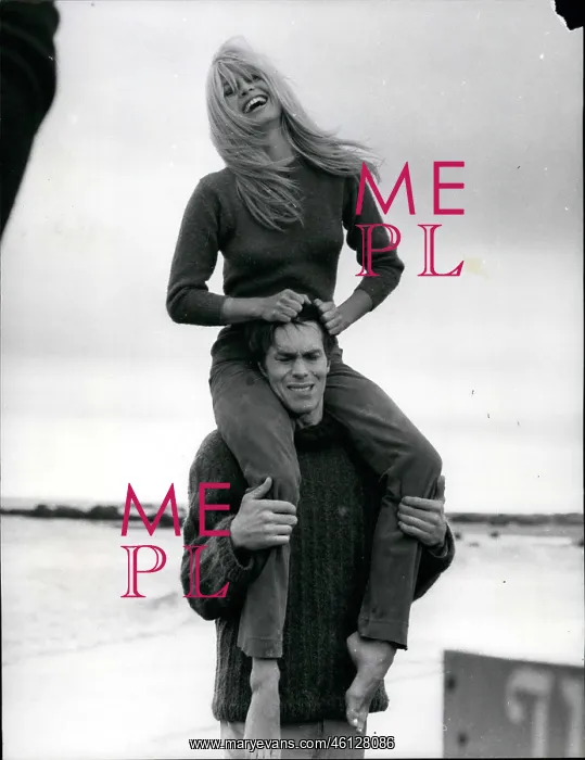 : Brigitte Bardot and Laurent Terzieff in Scotland : Brigitte Bardot and Laurent Terzieff in Scotland