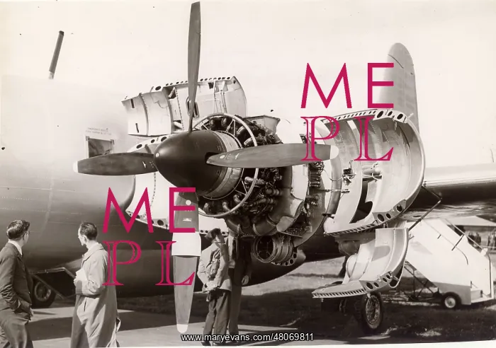 : The Bristol Hercules engine installation on a Vickers : The Bristol Hercules engine installation on a Vickers