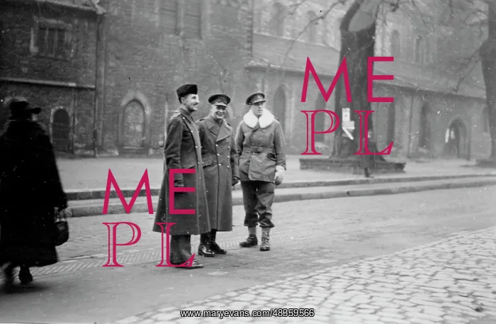 : British army officers in Germany : British army officers in Germany