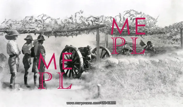 : British battery in action, Samarra, WW1 : British battery in action, Samarra, WW1