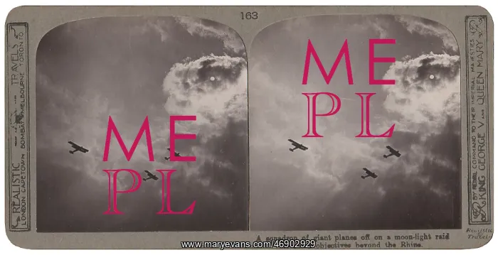 : British bomber squadron on night flight, WW1 : British bomber squadron on night flight, WW1