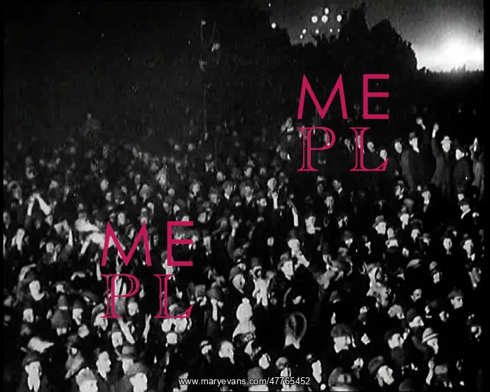 : British Civilians Crowding and Cheering Upon : British Civilians Crowding and Cheering Upon