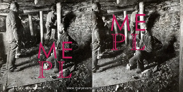 : British coal mining - pitmen working. Photograph circa 1900 : British coal mining - pitmen working. Photograph circa 1900