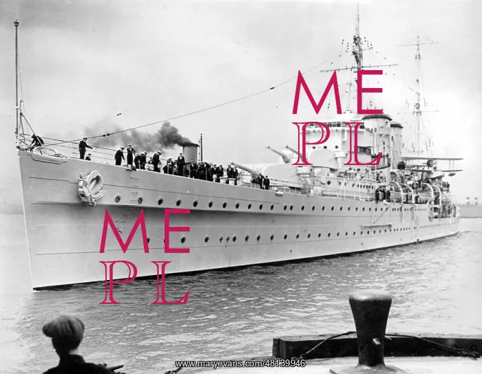 : The British cruiser HMS Exeter : The British cruiser HMS Exeter