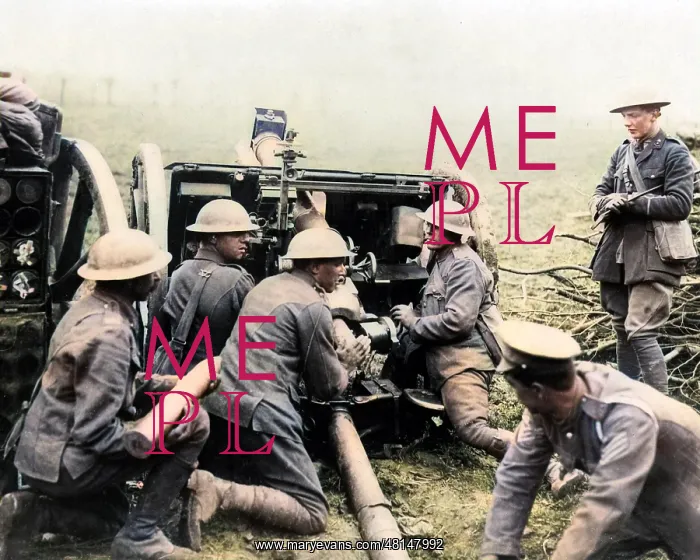 : British gunners in action, Western Front, WW1 : British gunners in action, Western Front, WW1