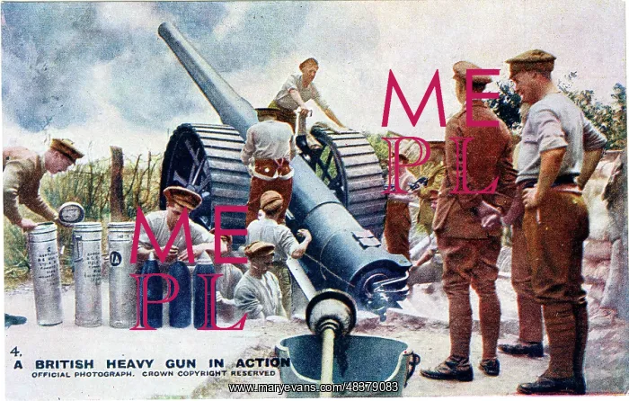  : A British heavy gun in action, WW1