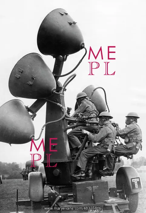 : British listening device in a training camp, 1940 : British listening device in a training camp, 1940