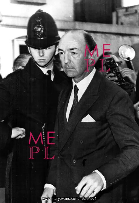 : British Minister of War John Profumo retuns ? : British Minister of War John Profumo retuns ?