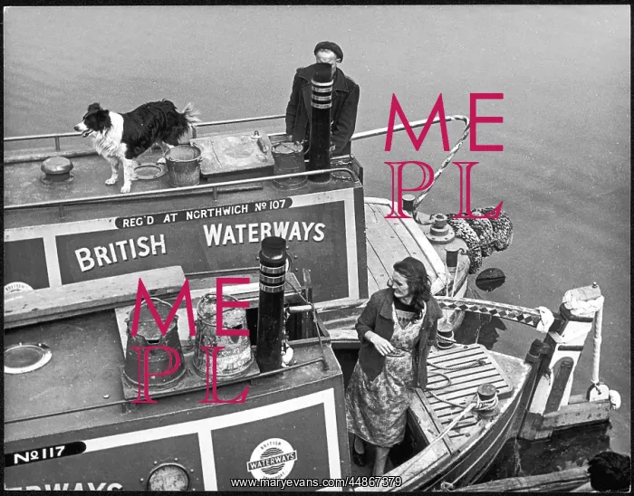 : BRITISH NARROWBOAT : BRITISH NARROWBOAT